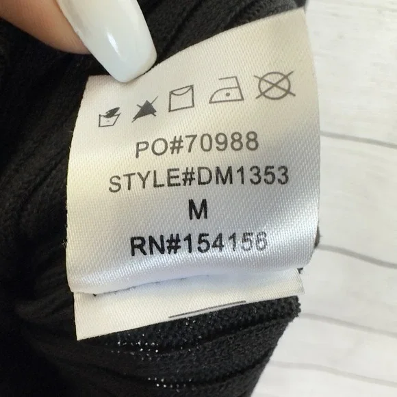 All : Row Ribbed Knit Dress‎ Size Medium Black Very Stretchy Modern Minimalist - Picture 9 of 9